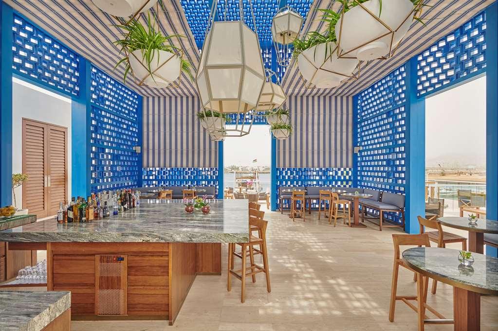 Hyatt Regency Aqaba Ayla Resort Restaurant photo The rooftop bar at the hotel
