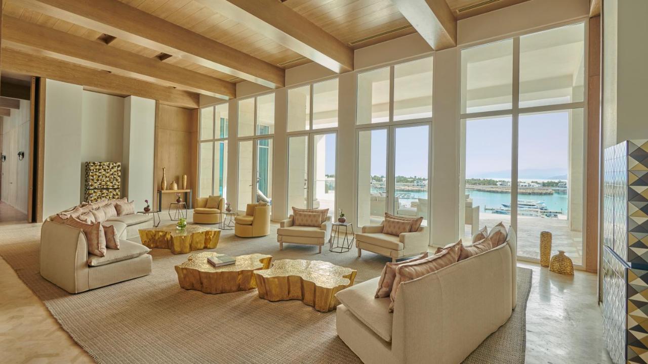 Hyatt Regency Aqaba Ayla Resort Exterior photo The Beach Club Lounge