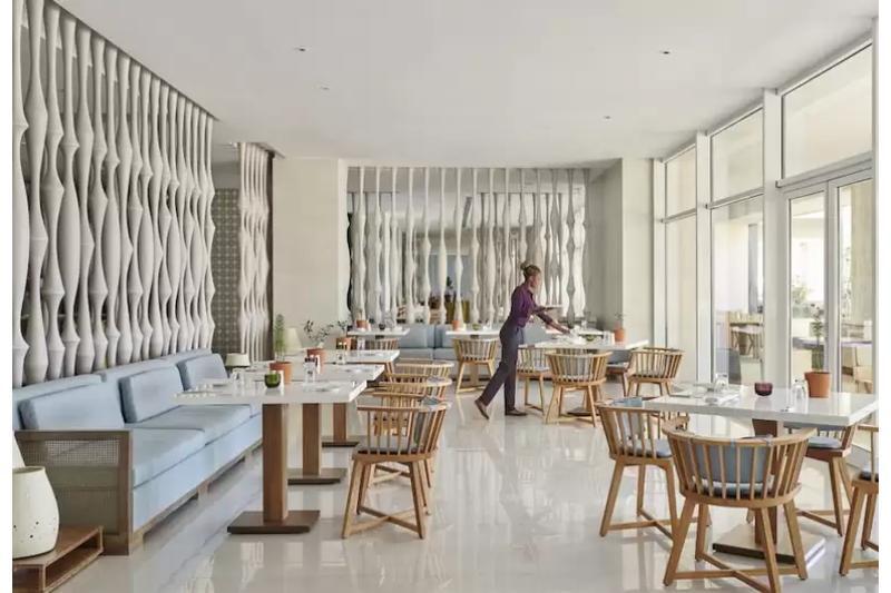 Hyatt Regency Aqaba Ayla Resort Exterior photo The restaurant at the hotel