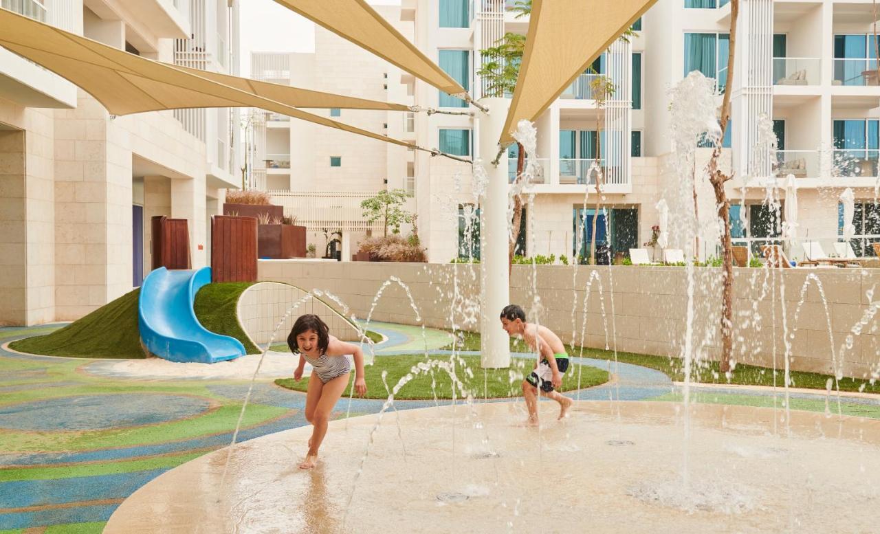 Hyatt Regency Aqaba Ayla Resort Exterior photo Children playing at the water park